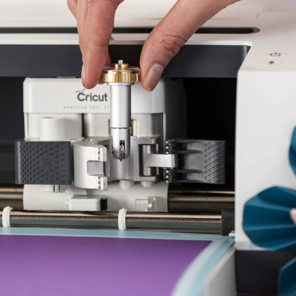 Cricut Single Scoring Wheel + QuickSwap Housing (2007446)