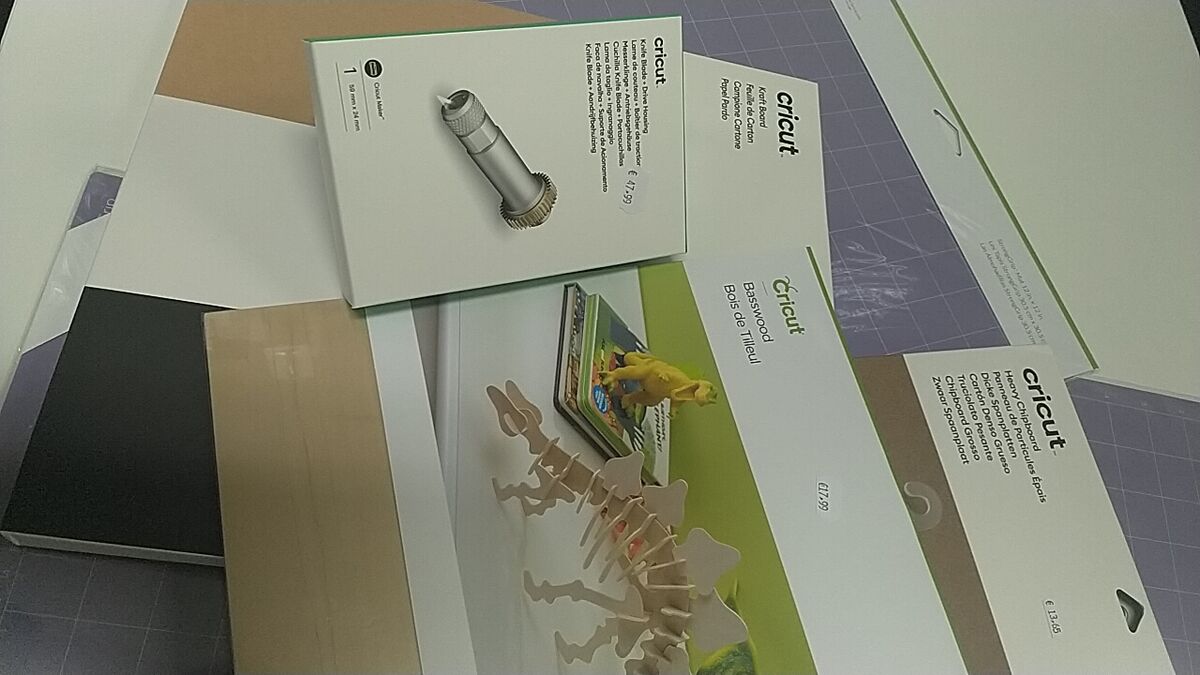 Cricut Knife Housing & Blade (2007441) - Nu met gratis 12x12" strong grip mat