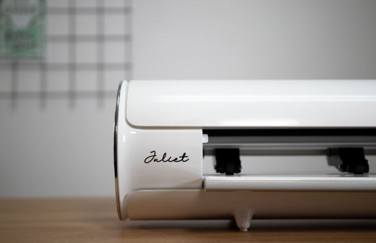 Siser Juliet 12 inch Cutter – High Definition Cutter / met gratis 20 vel A4 vinyl / 5 vel Applicatie tape + een jaar lang gratis online training.